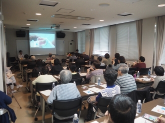 写真：10月居場所・サロン事業の様子