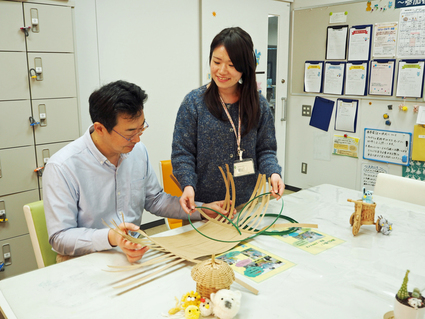 写真:作業活動をしている