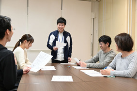 グループワークの場面写真