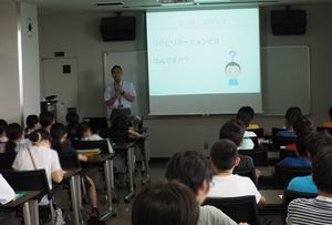 画像：陽明小学校見学の様子