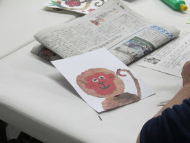新聞ちぎり絵